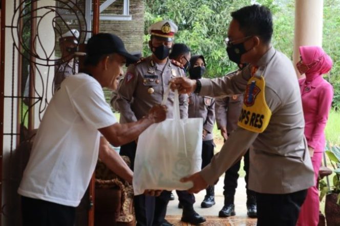 
					Polres Belitung Timur Laksanakan Baksos dan Bansos Serentak Meriahkan HUT Bhayangkara Ke-76