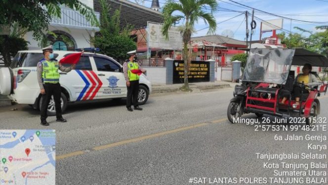 
					Satlantas Polres Tanjungbalai Kibas Bendera Giat Patroli Sore, Cegah Pelanggaran Lalulintas