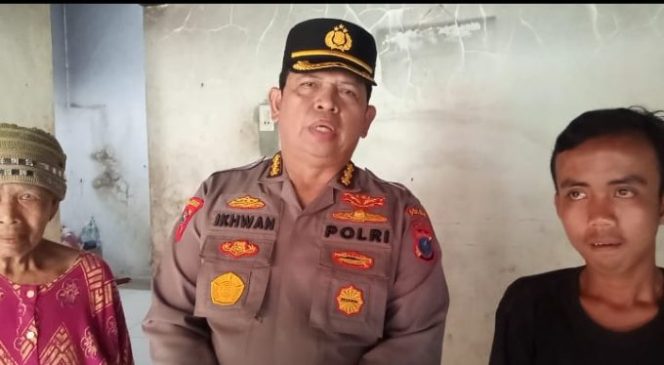
					Mantan Kapolres Batubara bersama KSJ Kunjungi Nek Wakwaw yang Viral Konsumsi Rumput