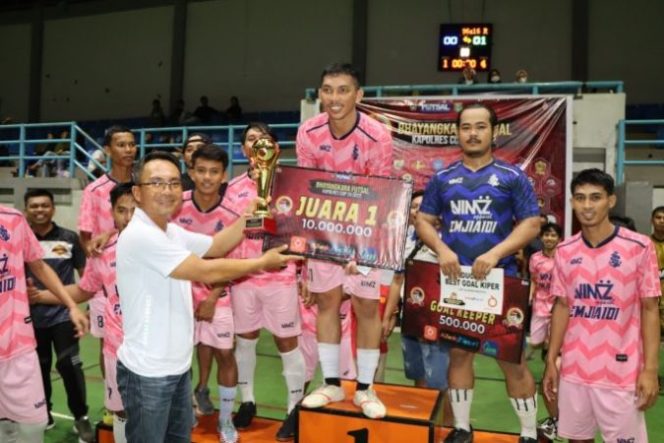 
					Tutup Turnament Bhayangkara Futsal Kapolres Cup 2022, Kapolres Beltim Ucapkan Selamat Kepada Pemenang Lomba