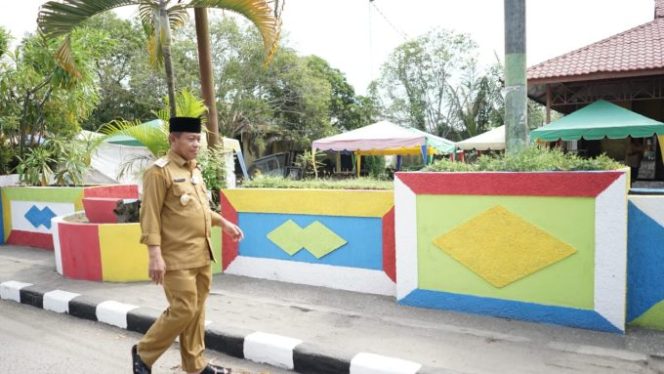
					Plt Wali Kota Waris Tholib : Mari Kita Jaga Kebersihan, Keindahan dan Kenyamanannya