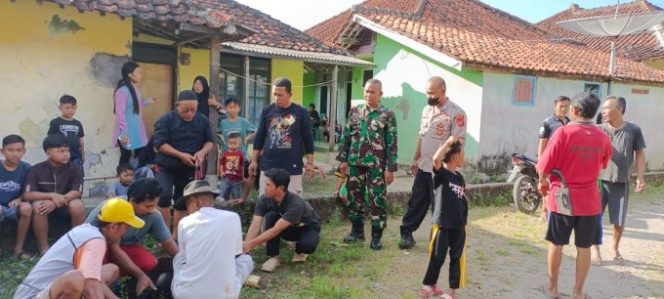 
					Sinergitas TNI – Polri Sambangi Masyarakat Berikan Himbauan Kamtibmas dan Prokes
