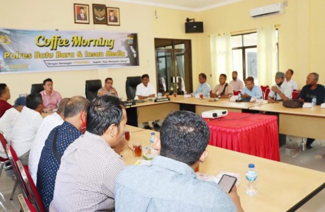 
					Coffee Morning Polres Batubara, Kapolres : Semoga Kemitraan Ini Terus Berlanjut Membangun Citra Polri yang Presisi