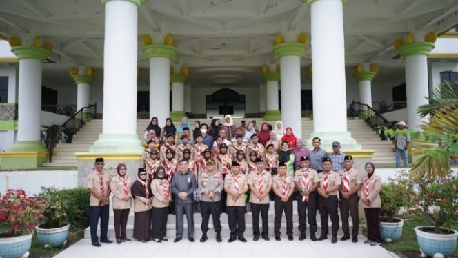 
					Plt Wali Kota Tanjungbalai Melepas dan Berangkatkan Kontingen Jambore Nasional Ke XI Tanjungbalai di Bumi Perkemahan Cibubur