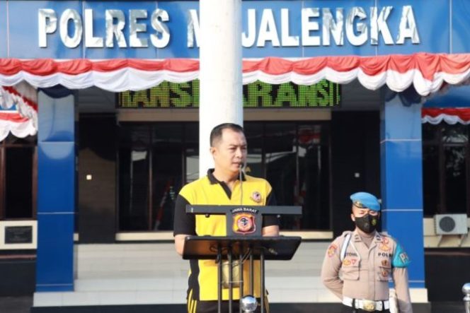 
					Jelang HUT RI Ke-77, Polres Majalengka Gelar Bermacam Perlombaan Secara Internal