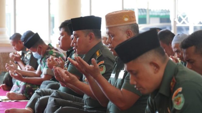
					Peringati HUT RI ke 77, Korem 061 Suryakancana Gelar Acara Doa Bersama