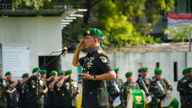 
					Danrem 061/Sk Brigjen TNI Rudy Saladin, MA Pimpin Ziarah Rombongan ke TMP Dreded Kota Bogor