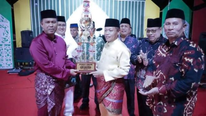 
					Resmi Ditutup Wali Kota Waris Tholib, Datuk Bandar Timur Raih Juara Umum Festival Seni Qasidah Senandung Tanjungbalai Tahun 2022