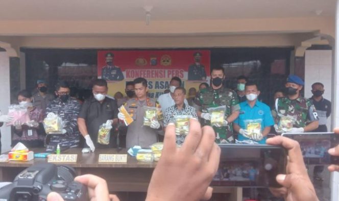 
					Kapolres Asahan Pimpin Press Release Pengungkapan Sabu Seberat 15 Kg