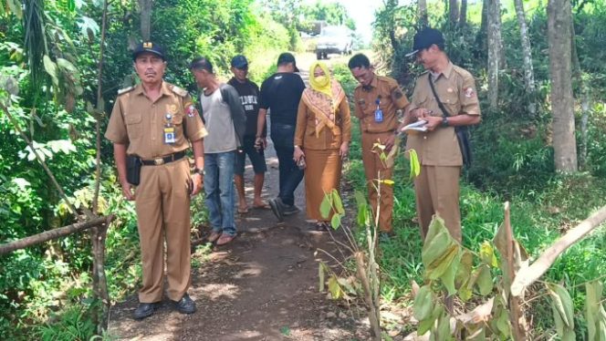 Dinas PUPR dan Kelurahan Tanjung Seneng Tinjau Jalan yang Nyaris Putus