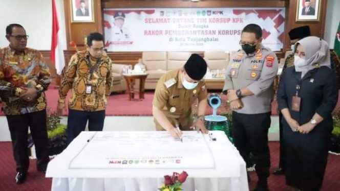 
					Wali Kota Waris Tholib : Pemkot Tanjungbalai Dukung Tim Korsupgah Wilayah I KPK RI Monitoring Program Pemberantasan Korupsi