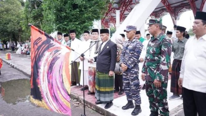 
					Wali Kota Tanjungbalai Melepas Peserta Pawai HUT Santri Nasional Tahun 2022