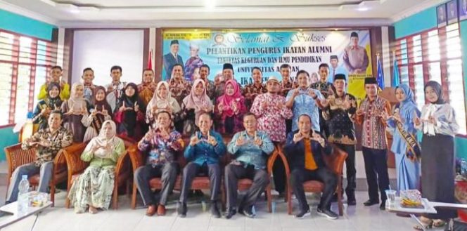 
					Pengurus IKA FKIP UNA Periode 2020-2022 Resmi Dilantik
