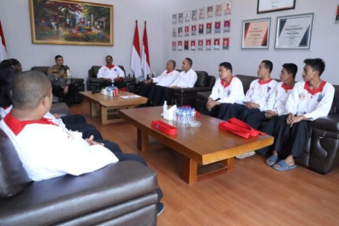 
					Jalin Sinergitas, AKBP Roman Terima Silaturahmi Pencak Silat Merpati Putih