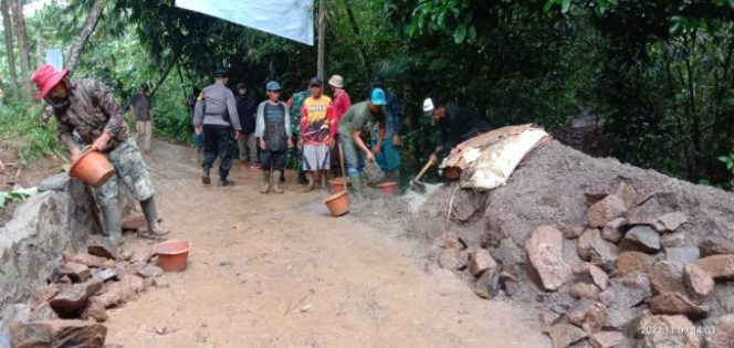 
					Demi Tingkatkan Infrastruktur Di Wilayah Pedesaan Pemdes Cimande Melalui Program Samisade Betonisasi Jalan Lingkungan