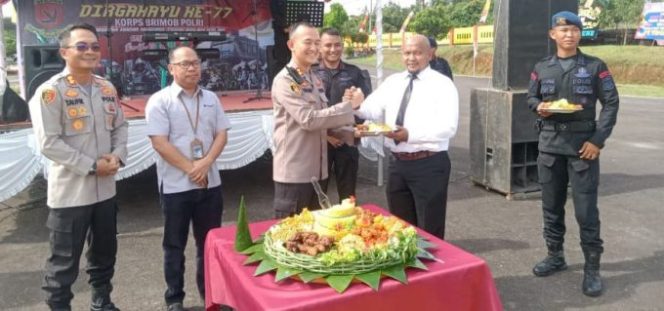 
					Dua Kapolres Hadiri Syukuran Peringatan HUT Korps Brimob ke-77 Tahun 2022