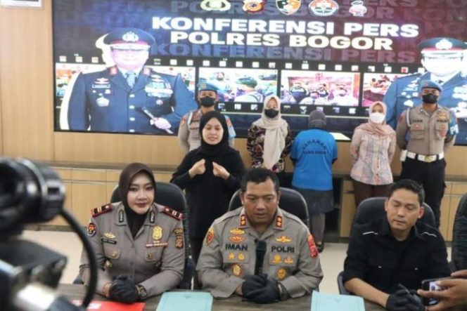 
					Rugikan 2,3 Milyar, Pelaku Modus Pinjol Kini Diamankan Polres Bogor