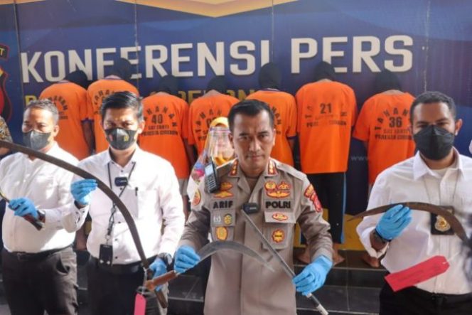 
					Polresta Cirebon Amankan 7 Pelaku Penganiayaan di Ciwaringin Kurang Dari 24 Jam