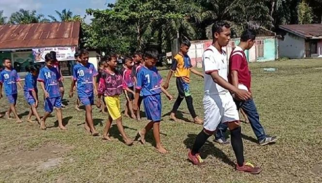 
					PORDES Sepak Bola CUP 1 Hessa Air Genting dan Gotong Royong Rutin