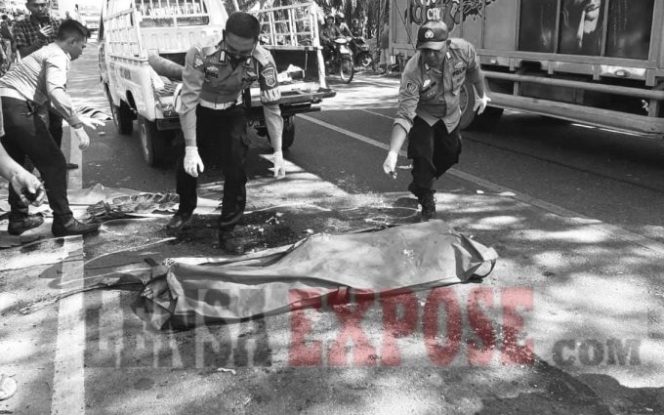 
					Remuk Kenak Lindas Truk ! Korban Lakalantas ini Kehilangan Nyawa