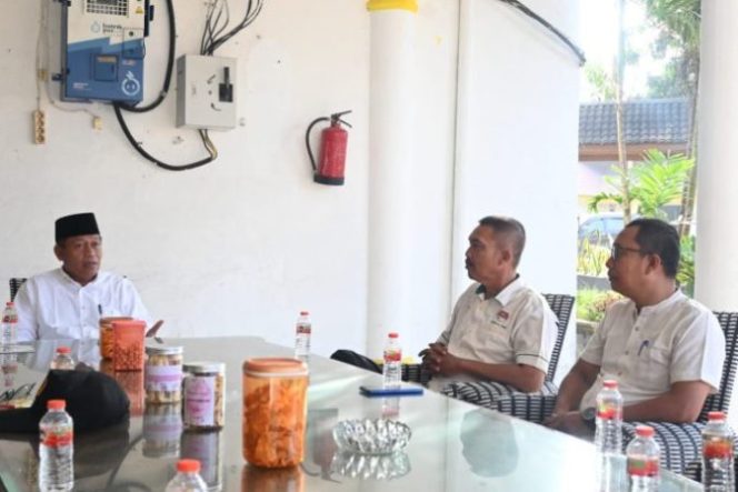 
					Wali Kota Waris Tholib Lepas Empat Atlet HOKI Ikuti Kejurnas HOKI 2022