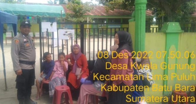 
					Bhabinkamtibmas Polsek Lima Puluh Turun Ke Kwala Gunung Laksanakan Program Quick Wins Presisi