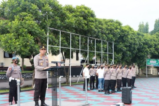 
					Kapolres Majalengka Pimpin Apel Dan Berikan Apresiasi Kinerja Anggota