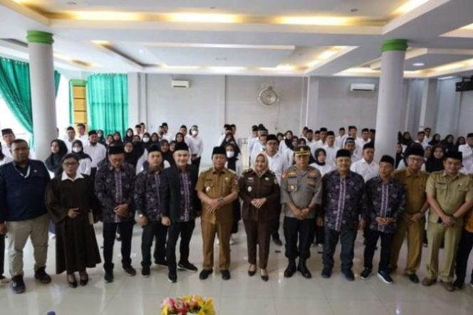 
					Wali Kota Waris Tholib Hadiri Pelantikan PPS Tahun Pemilihan 2024.