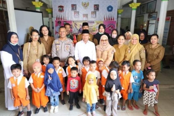 
					Pelaksanaan PIN Polio di Kantor Camat Datuk Bandar, Wali Kota Waris Ajak Masyarakat Sukseskan.