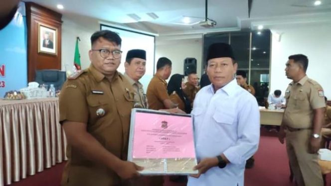 
					Pemerintah Kota Tanjungbali Melalui Badan BPKPAD Melaksanakan Acara Penyerahan DHKP