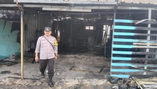 
					Sebuah Kedai di Cibinong Kab. Bogor Terbakar Saat Ditinggal Pemiliknya Pergi ke Pasar