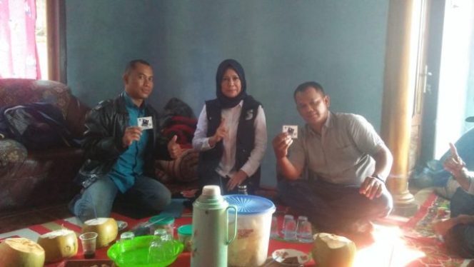 
					Kunjungan Bacaleg DPRD Fraksi Nasdem Hj. Teti Sri Hayati SH. terkait rencana JALING di Desa Sukaharja Kab.Cianjur