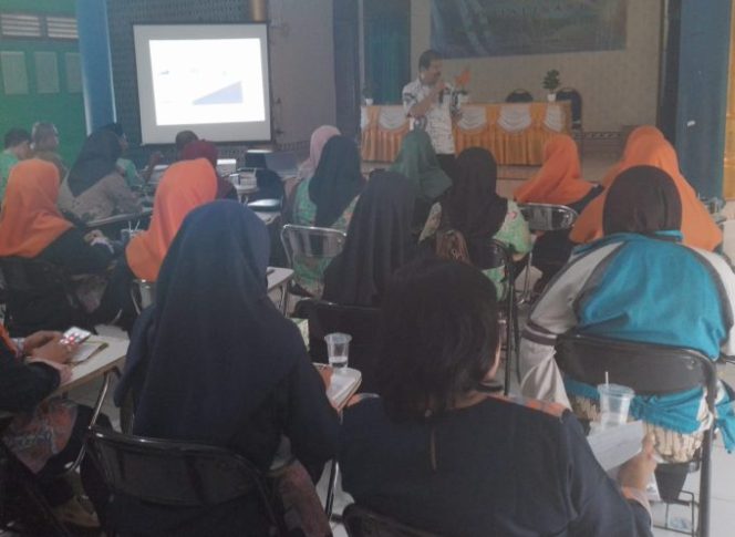 Pengawas Pendidikan Sekolah Kec.Ciseeng Tegaskan, “Untuk Mendaftar Sekolah Harus Melampirkan Administrasi”
