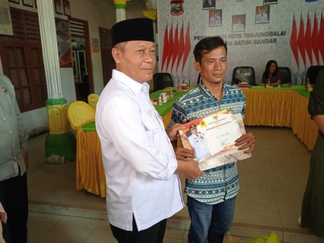 
					Pemerintah Kota Tanjungbalai bersama Forkopimda Jum’at Berbagi Sekaligus Penyerahan Bantuan Kepada Korban Kebakaran
