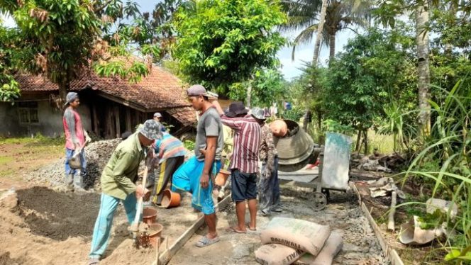 
					Pemdes Mekarsari Kec Ciracap Percepat Pembangunan Realisasikan Infrastruktur Jalan Lingkungan