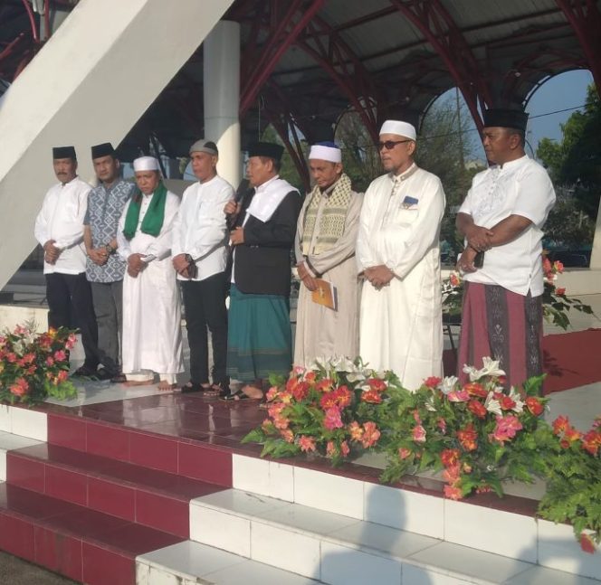 
					Sholat Idul Adha 1444 Hijriah Tahun 2023 di Lapangan Sultan Abdul Jalil Rahmadsyah Kota Tanjungbalai