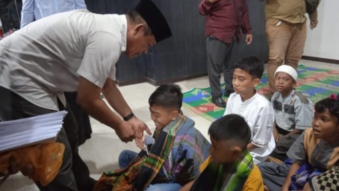 
					Santuni Anak Yatim dan Khitanan Massal Oleh Yayasan Peduli Anak Yatim dan Fakir Miskin Kota Tanjungbalai