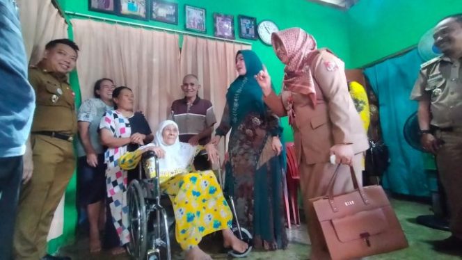 
					Ketua TP-PKK Lampura Diwakili Wakil Ketua Hj. Devriyana Marda, S.Kom Hadiri Baksos Khitanan Masal dan Donor Darah