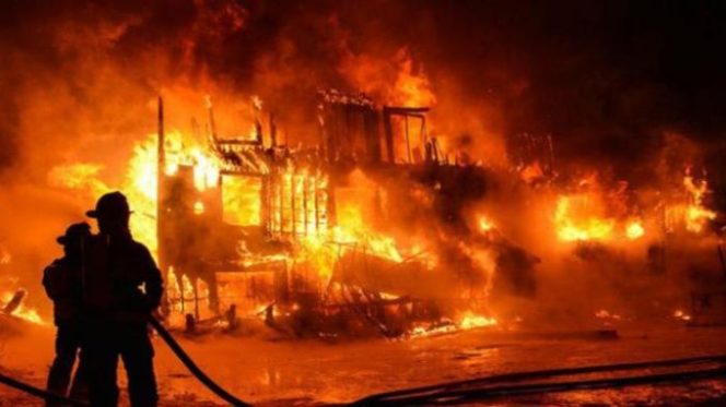 
					Tempat Pengrajin Kusen Di Parungpanjang Bogor Dilalap Sijago Merah