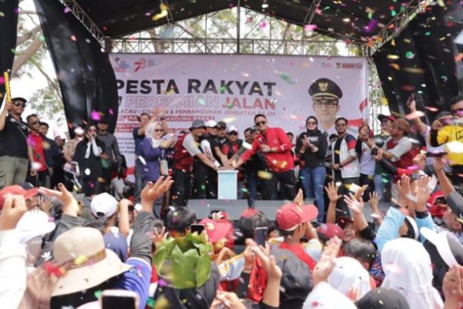 
					Rampung, Jalan Ruas Selacau – Cisokan dan Jembatan Tajim Diresmikan Hengky Kurniawan