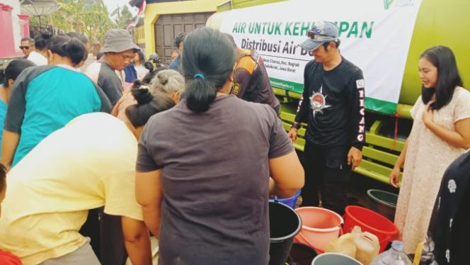 
					Warga Bogor Dan Sukabumi Krisis Air Bersih, Dompet Dhuafa Berikan Bantuan Air Bagi Ribuan Jiwa