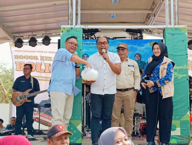 
					Boling Di Klapanunggal, Bupati Bogor Iwan Setiawan Tinjau dan Resmikan Hasil Pembangunan