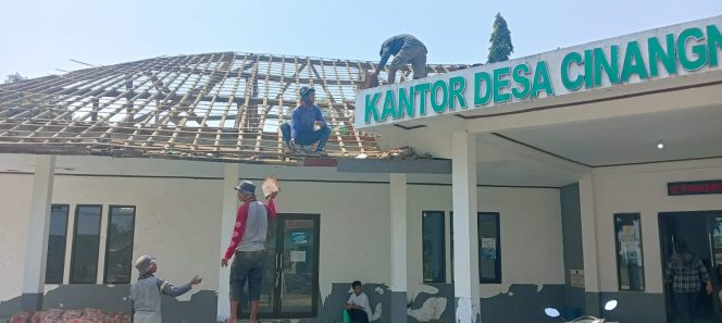 
					Rehabilitasi Kantor Desa Cinangneng: Dukungan Pemprov untuk Pelayanan Terbaik
