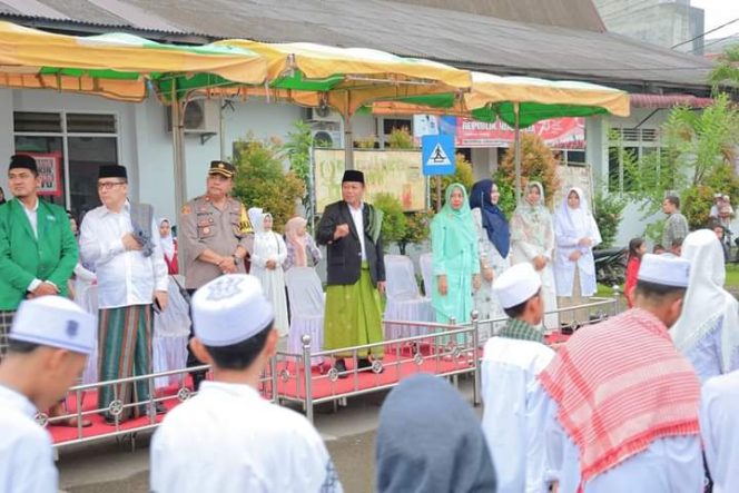 
					Walikota Waris Tholib Lepas Pawai Akbar Peringatan Hari Santri Nasional Tahun 2023