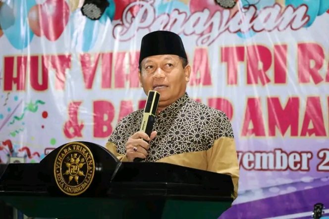 
					Waris Tholib Hadiri Malam Kesenian Perayaan HUT Vihara Tri Ratna ke-39