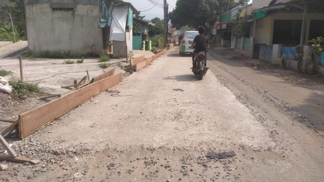 
					Rekonstruksi Pembangunan Jalan Panyaungan-Nanggung-Curugbitung Diduga Asal Jadi