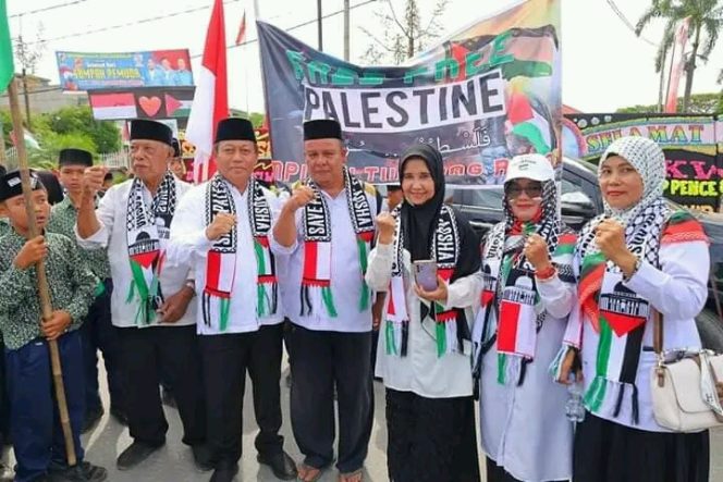 Keluarga Besar Yayasan Madrasah Pendidikan Islam (YMPI) Tanjungbalai Gelar Aksi Bela Palestina