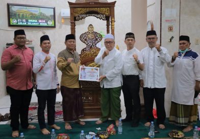 Pengurus BKM Masjid Syuhada Terima Voucher Bantuan Hibah Masjid dari Wali Kota Tanjungbalai