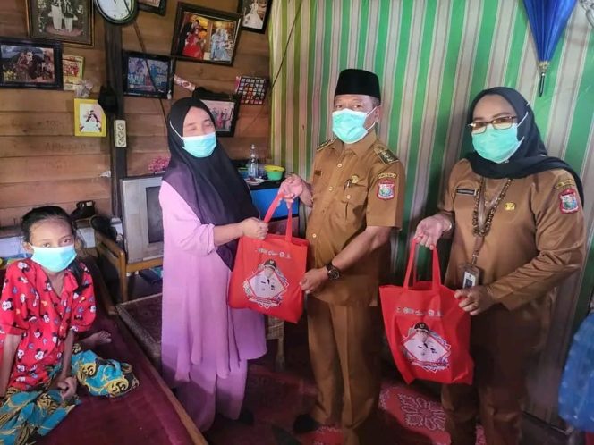 
					Secara Simbolis, Waris Tholib Serahkan Bantuan Insentif Pada 594 Tenaga Pendidik PAUD se-Kota Tanjungbalai