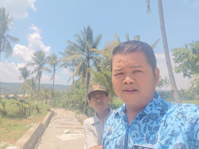 
					Melalui Program Samisade, Pemdes Sukanegara Bangun Jalan, TPT dan Bronjong